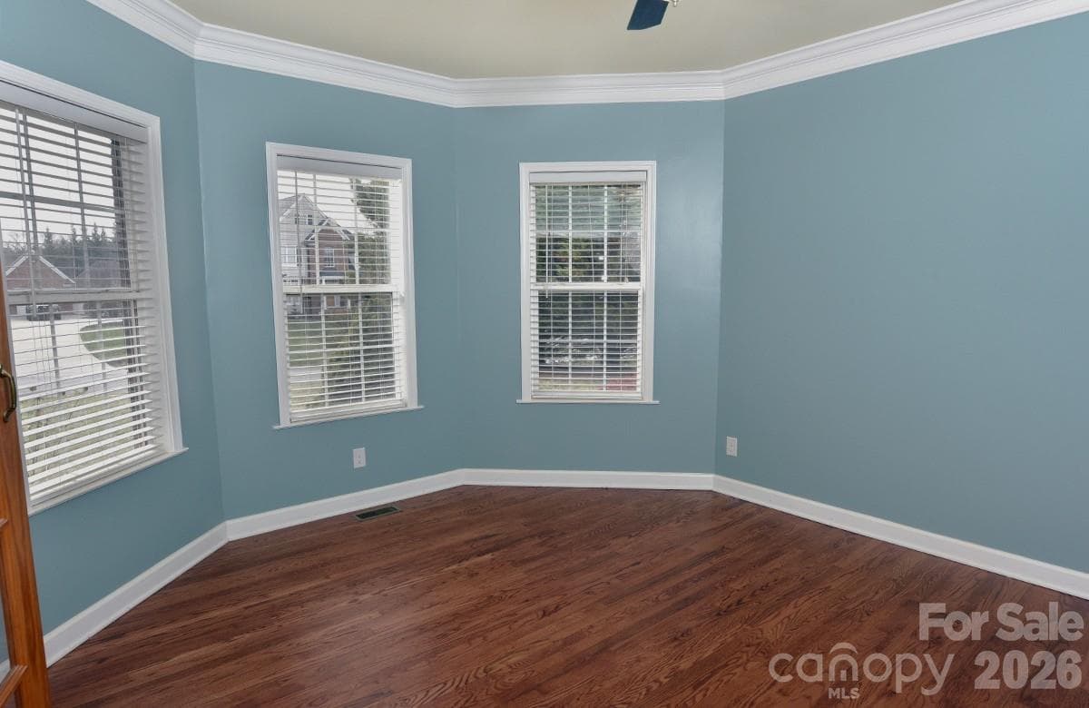 Single Family Residence at 1203 Edgewater Court, Salisbury, photo 4 of 40