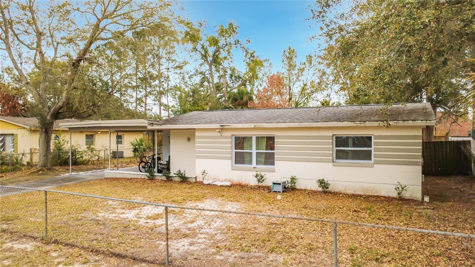 741 HILLVIEW DR