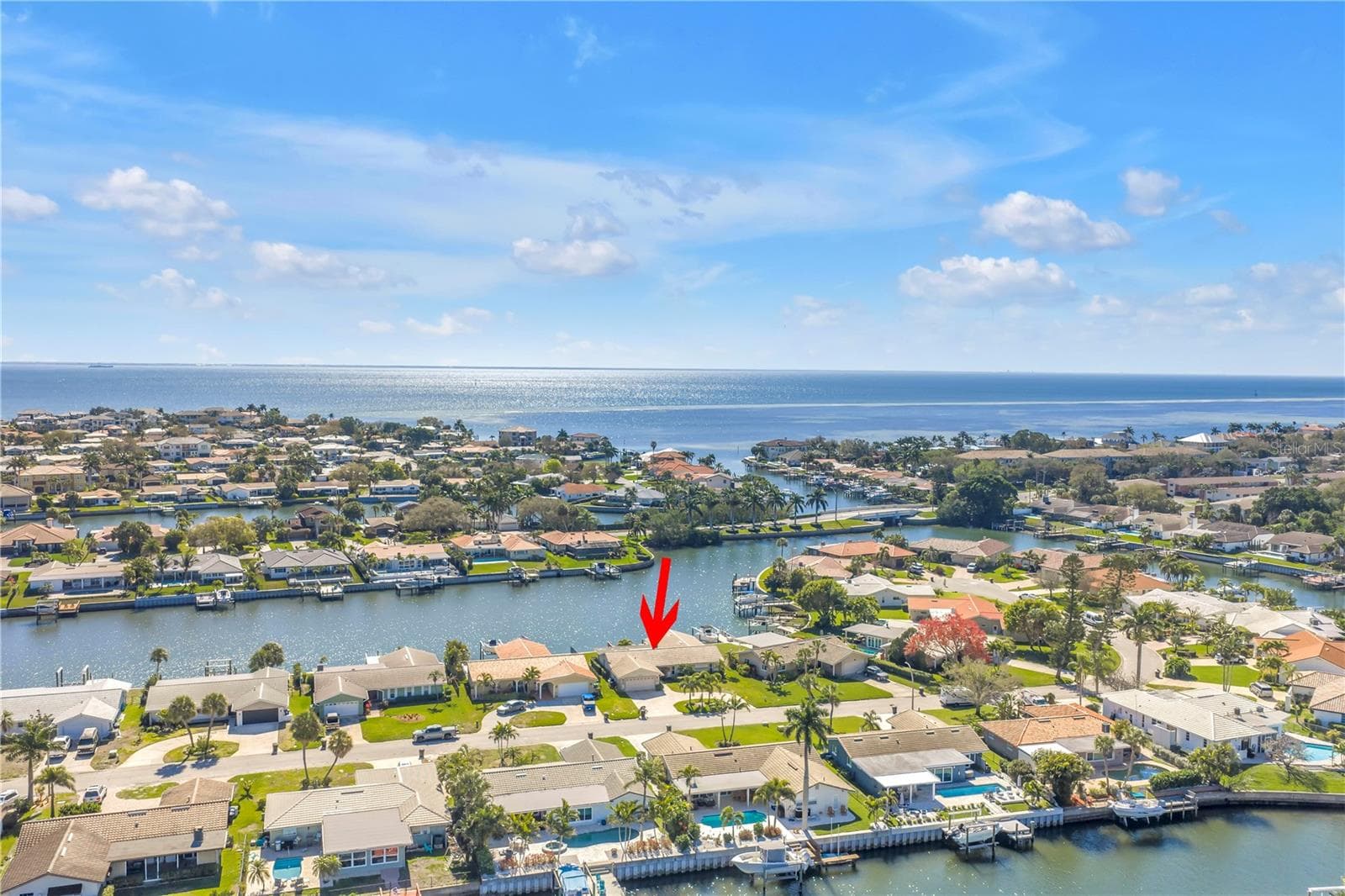 Single Family Residence at 1964 MASSACHUSETTS AVE NE, ST PETERSBURG, photo 3 of 48