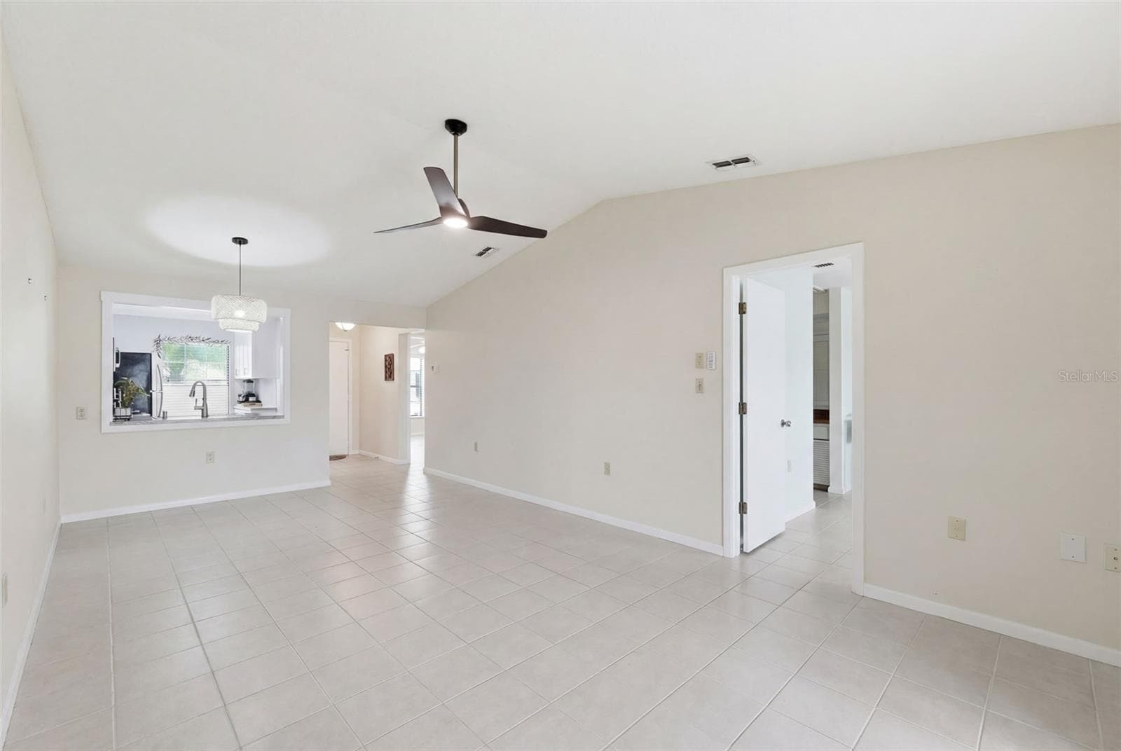 Condominium at 1804 RISING SUN DR #1804, HOLIDAY, photo 9 of 31