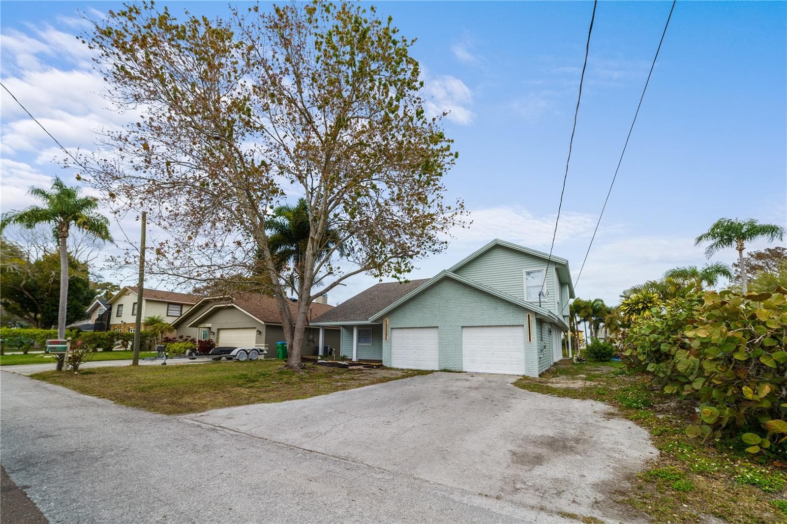 Single Family Residence at 3149 N CANAL DR, PALM HARBOR, photo 3 of 59