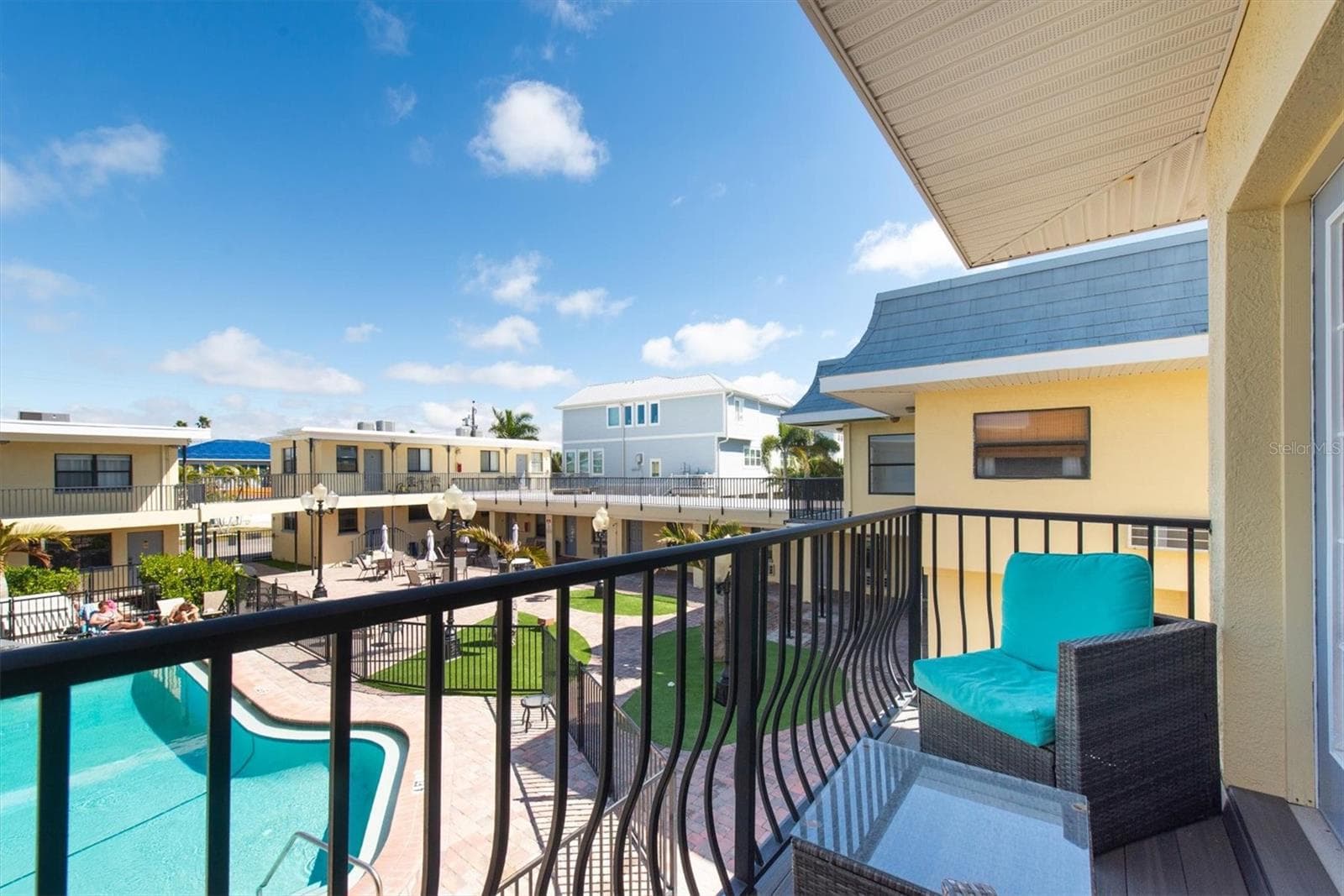 16333 GULF BLVD #201