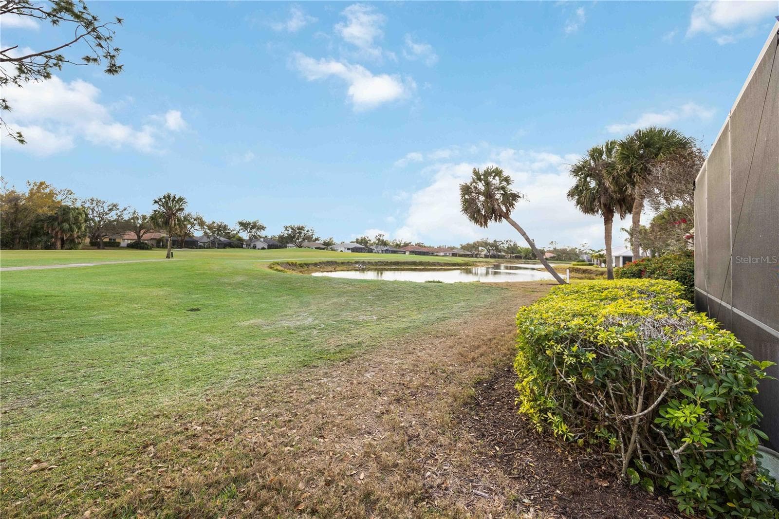 Pond behind the home and the 12th fairway - 547 FALLBROOK DR, VENICE