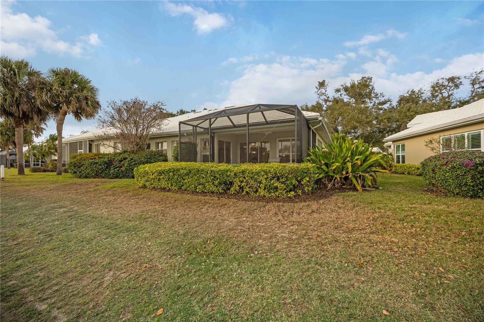 Back of the lanai - 547 FALLBROOK DR, VENICE