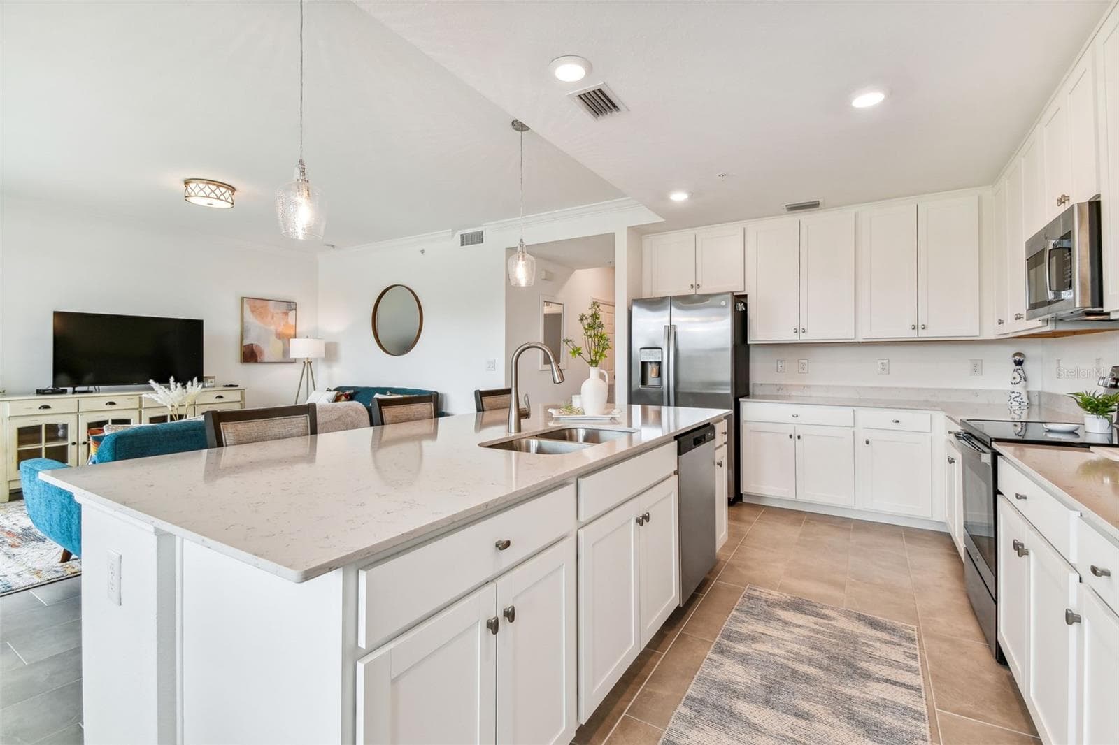 Condominium at 18114 GAWTHROP DR #106, BRADENTON, photo 7 of 63