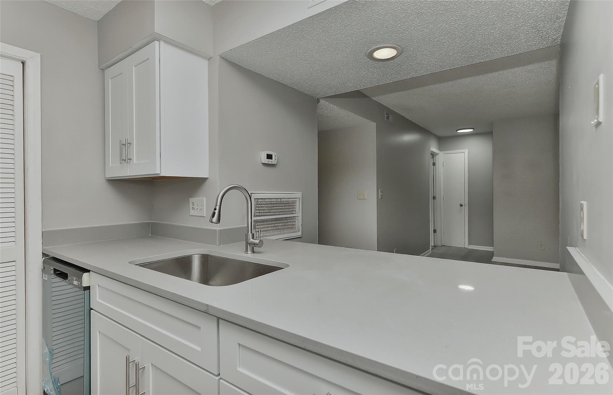 Condominium at Charlotte, photo 2 of 21