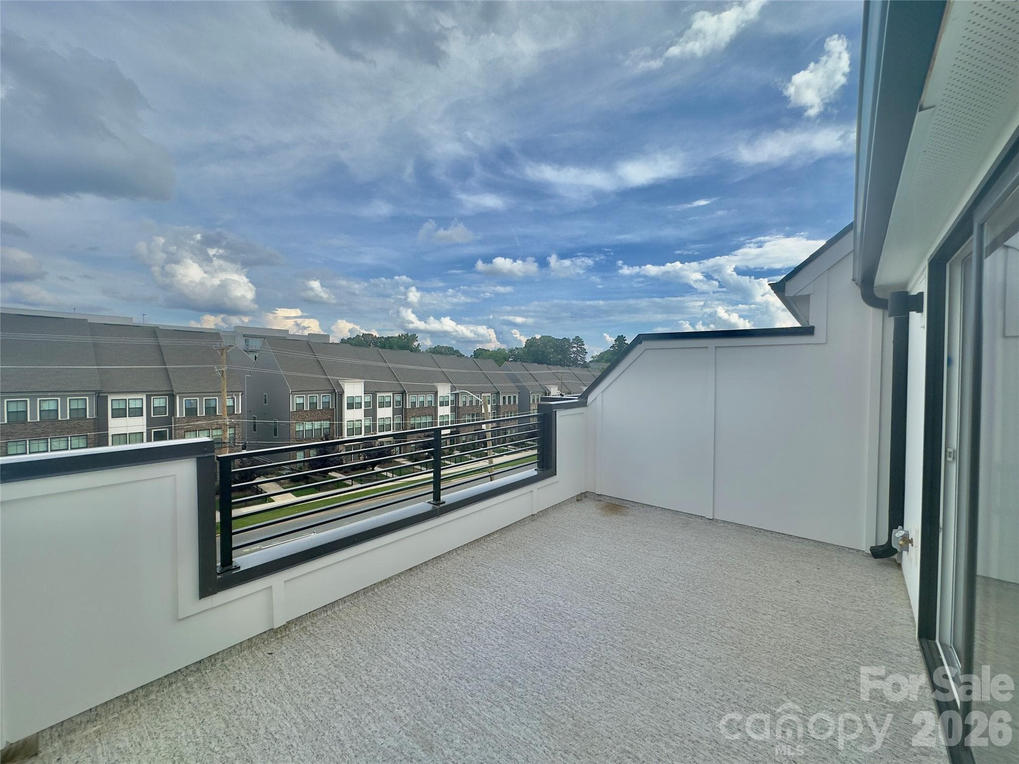 4th floor rooftop terrace - Charlotte