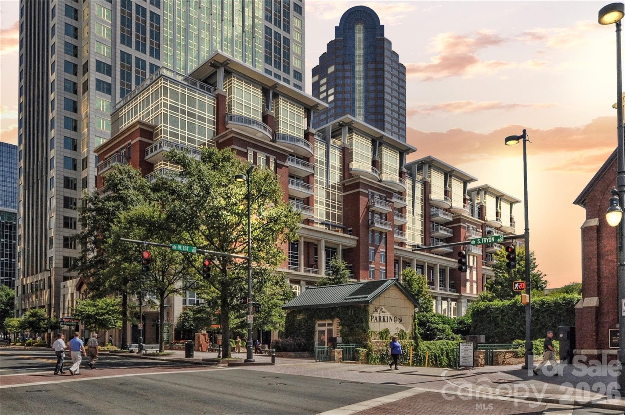 Condominium at 435 S Tryon Street, Charlotte, photo 3 of 41