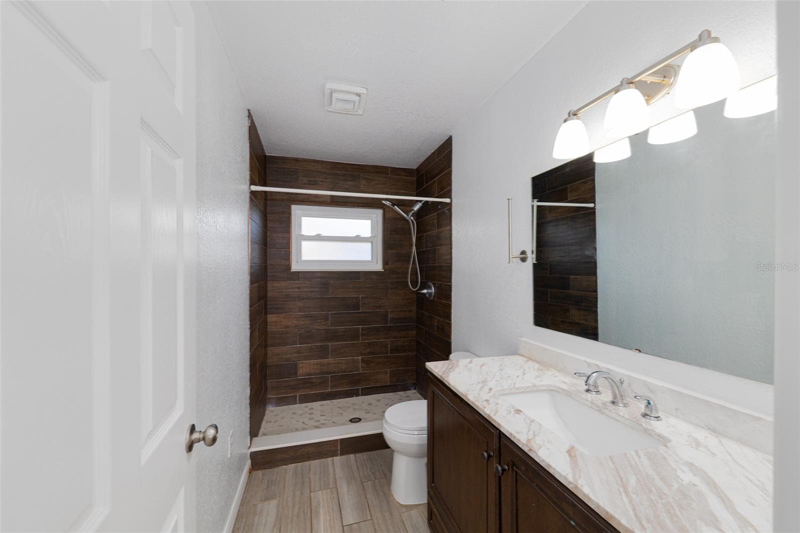 Single Family Residence at 9782 SE 157TH LN, SUMMERFIELD, photo 16 of 22