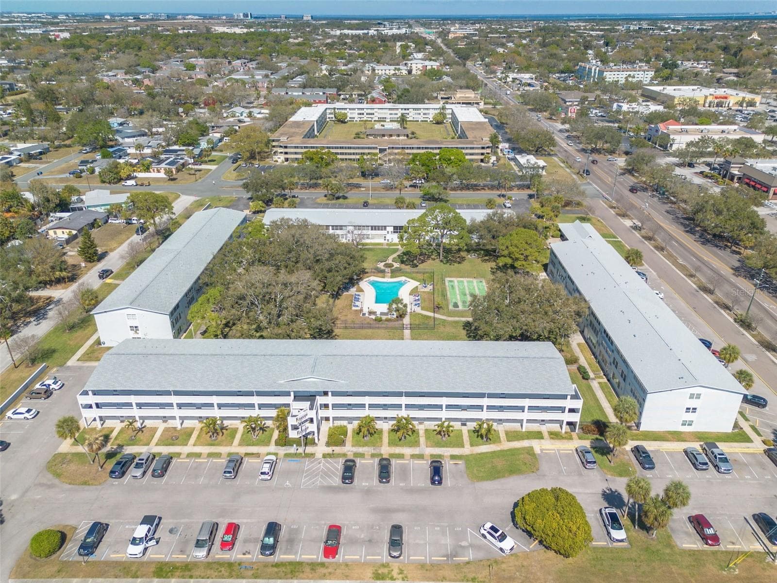 Condominium at 1001 77TH AVE N #112, ST PETERSBURG, photo 31 of 34
