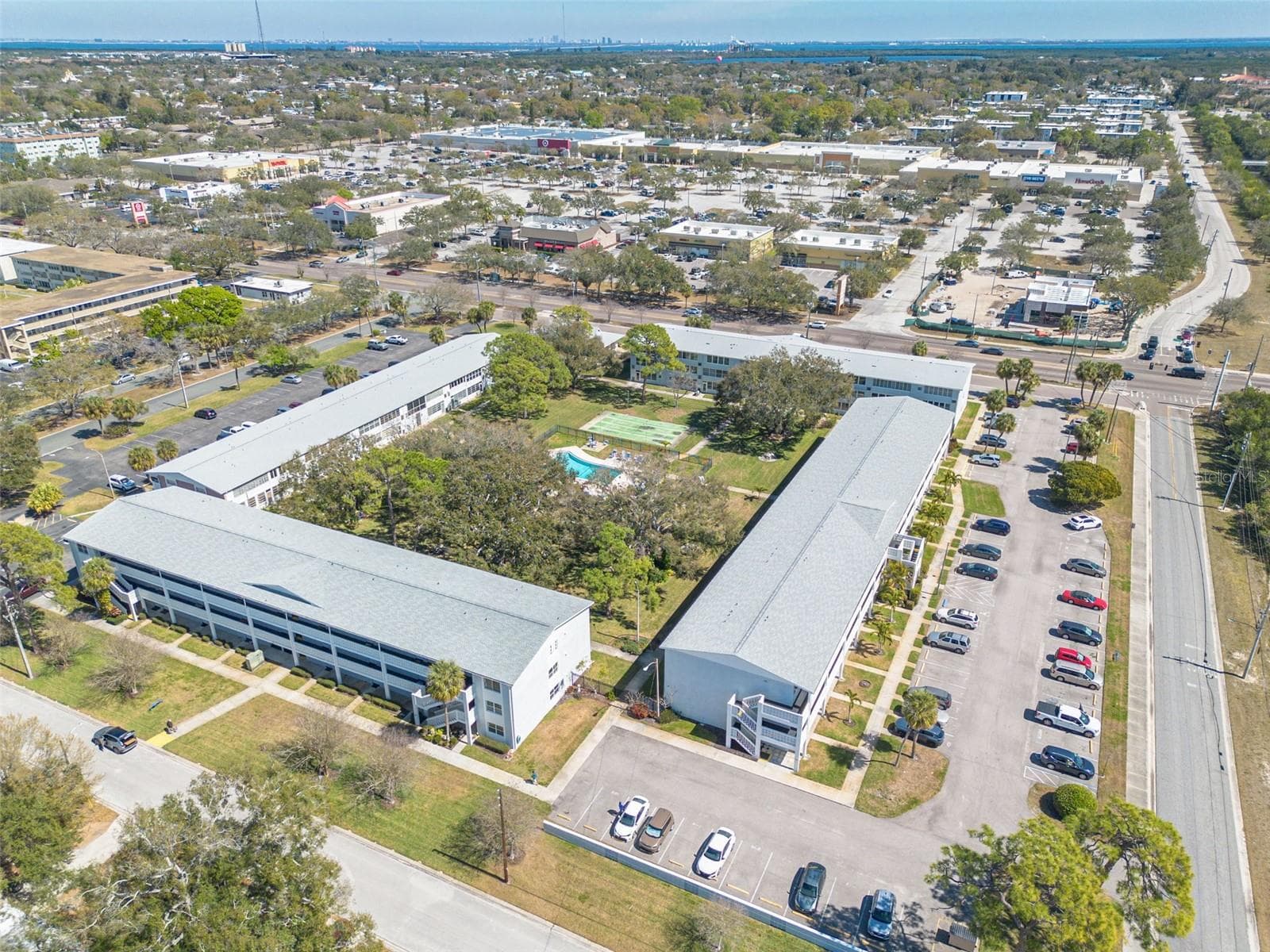 Condominium at 1001 77TH AVE N #112, ST PETERSBURG, photo 32 of 34