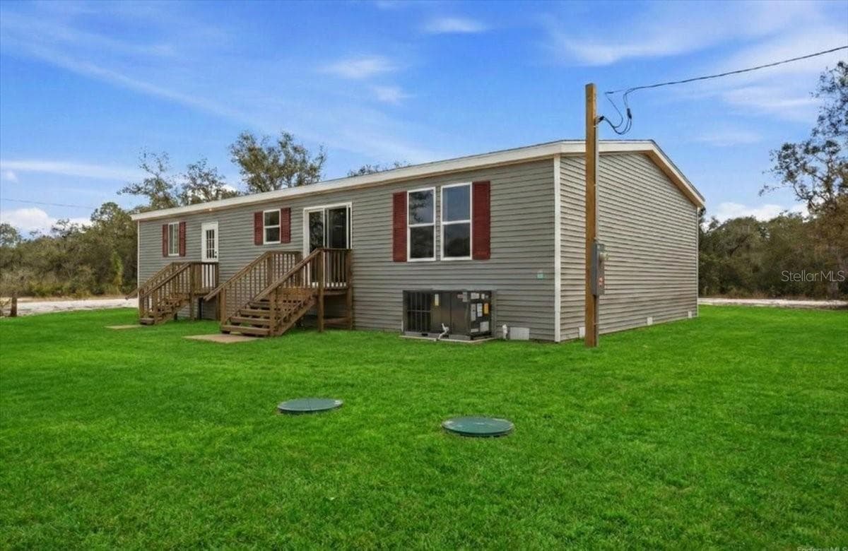 Manufactured Home at 4510 CROWS BLUFF AVE, LAKE WALES, photo 9 of 35