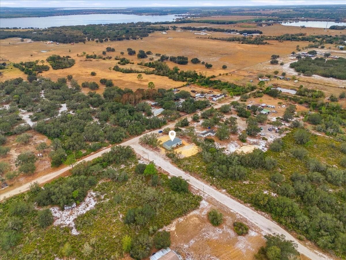 Manufactured Home at 4510 CROWS BLUFF AVE, LAKE WALES, photo 14 of 35