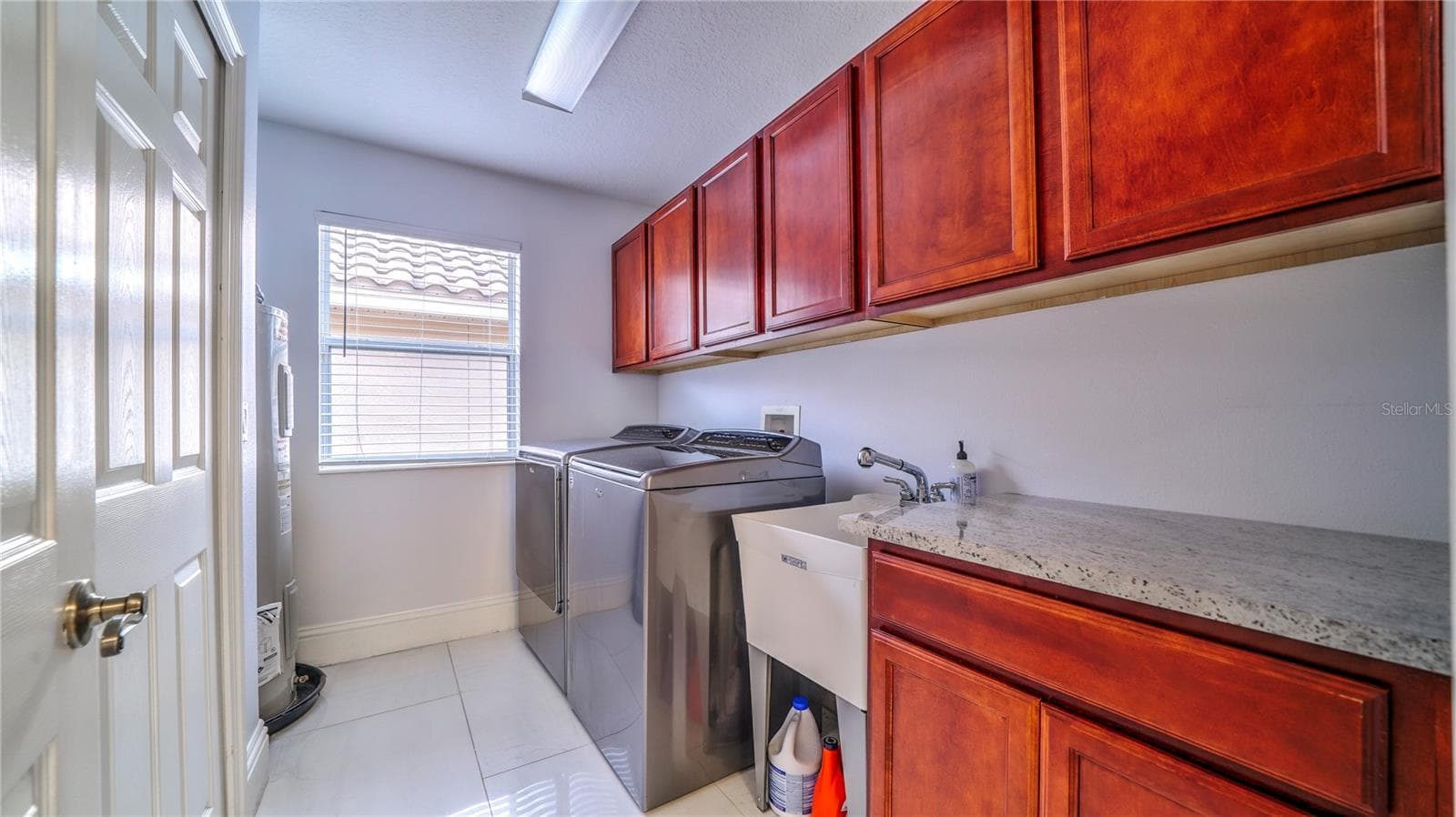 Single Family Residence at 6956 LUCCA ST, ORLANDO, photo 12 of 37
