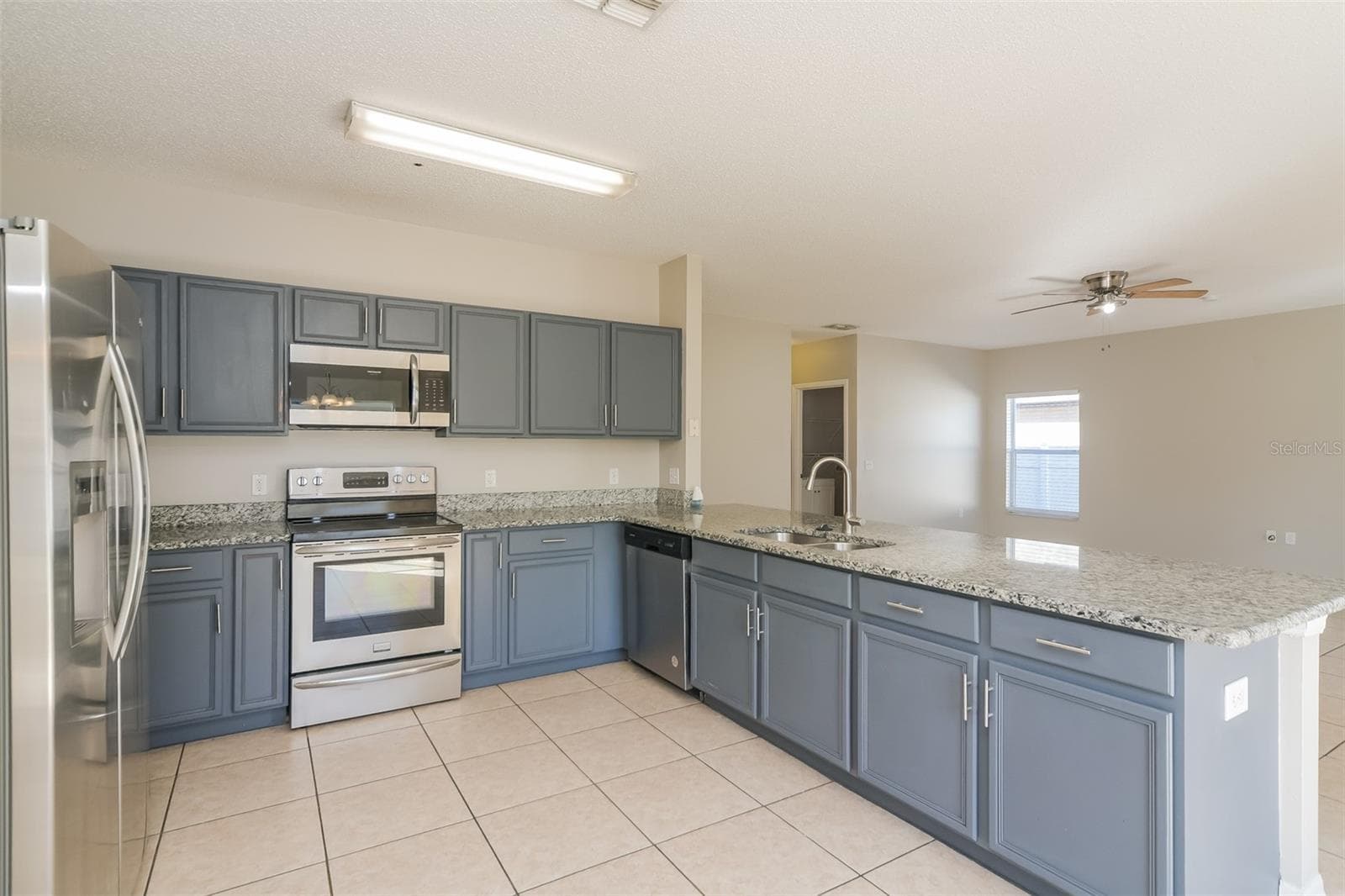 Single Family Residence at 4417 CANOPY CT, KISSIMMEE, photo 4 of 22