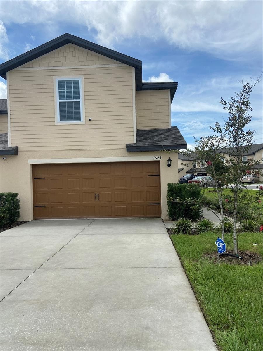 1523 WYNFORD CIR