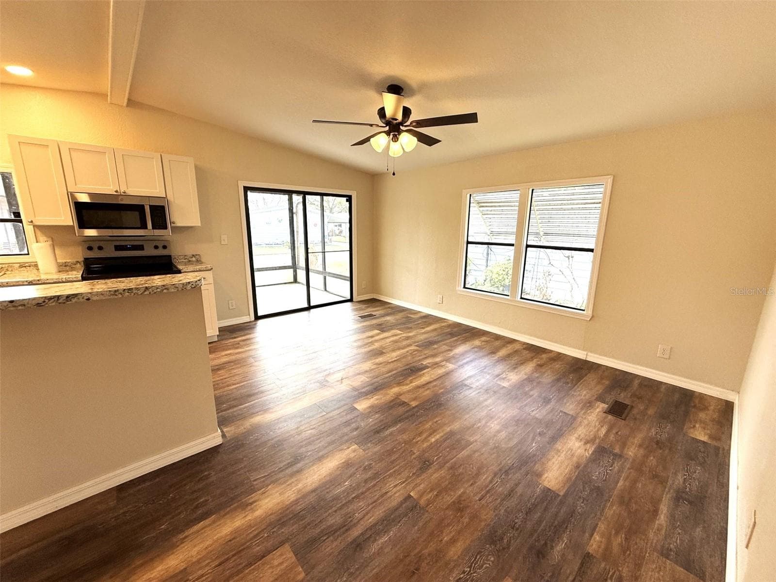 Manufactured Home at 2055 S FLORAL AVE #214, BARTOW, photo 6 of 25