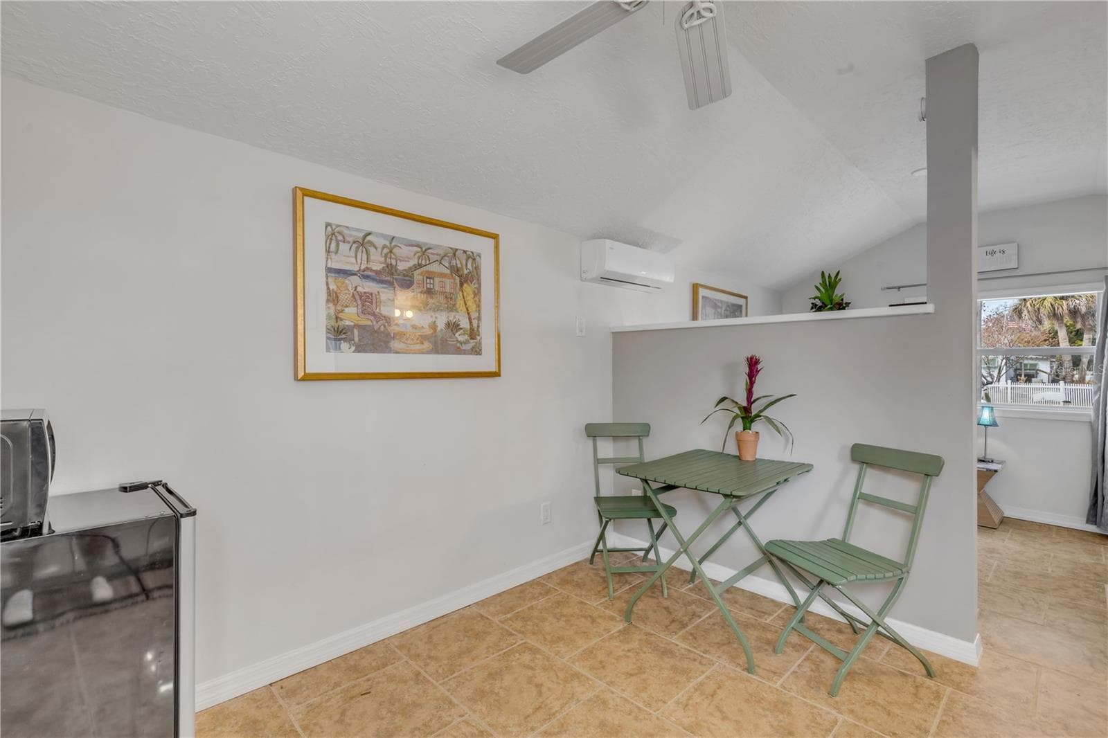 Guess Suite Dining - 201 GARY AVE, OAK HILL