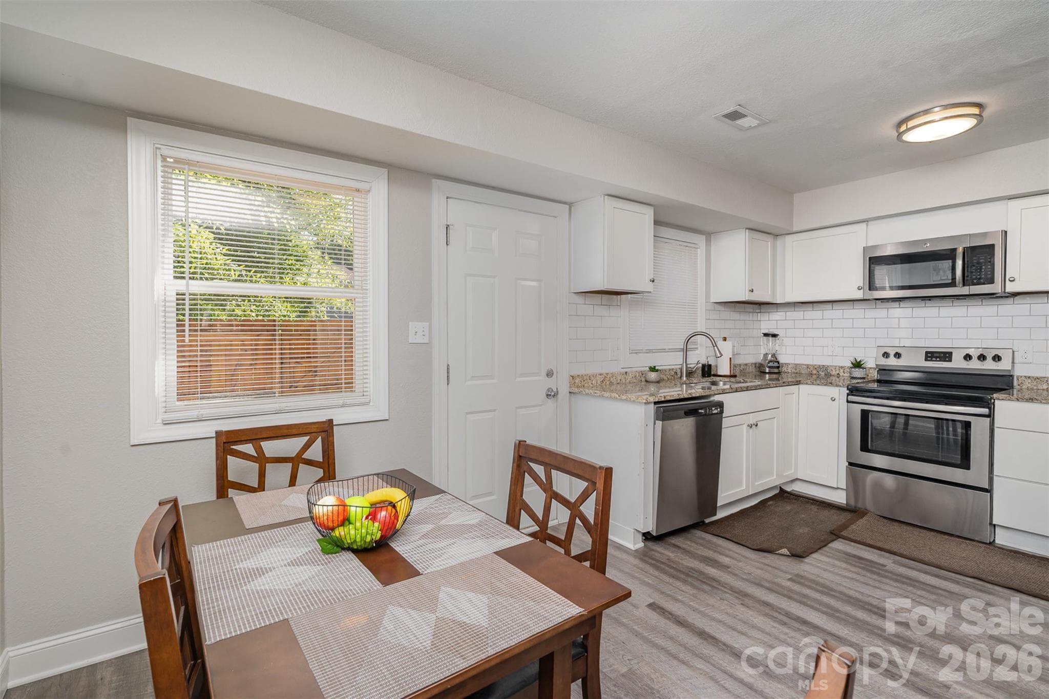 Condominium at 1512 Seigle Avenue, Charlotte, photo 6 of 13