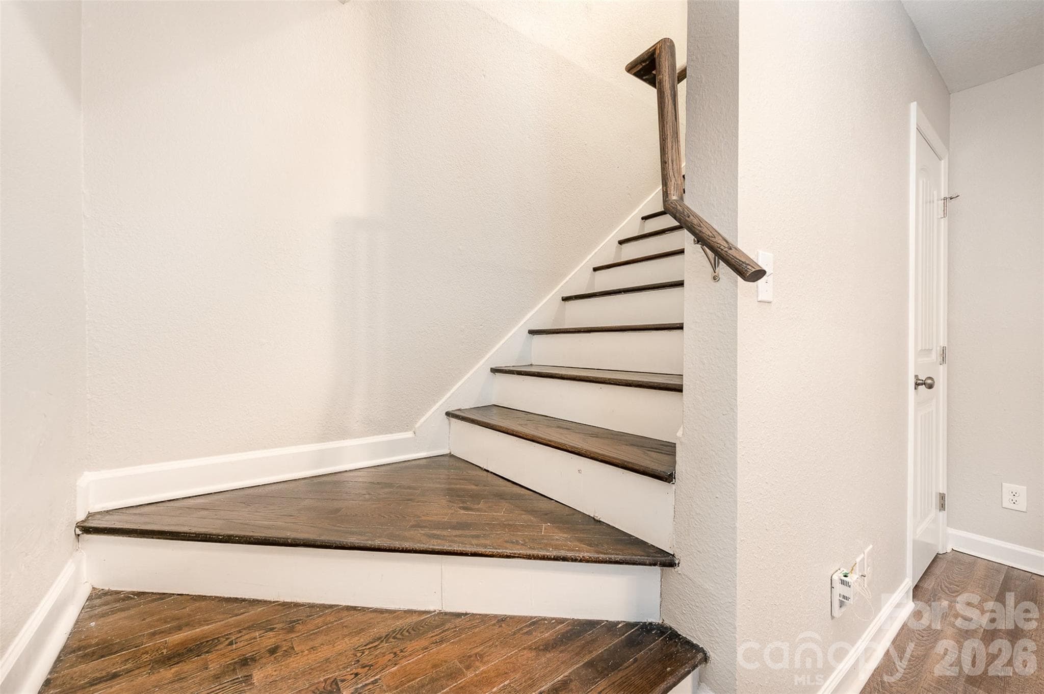 Condominium at 1512 Seigle Avenue, Charlotte, photo 9 of 13