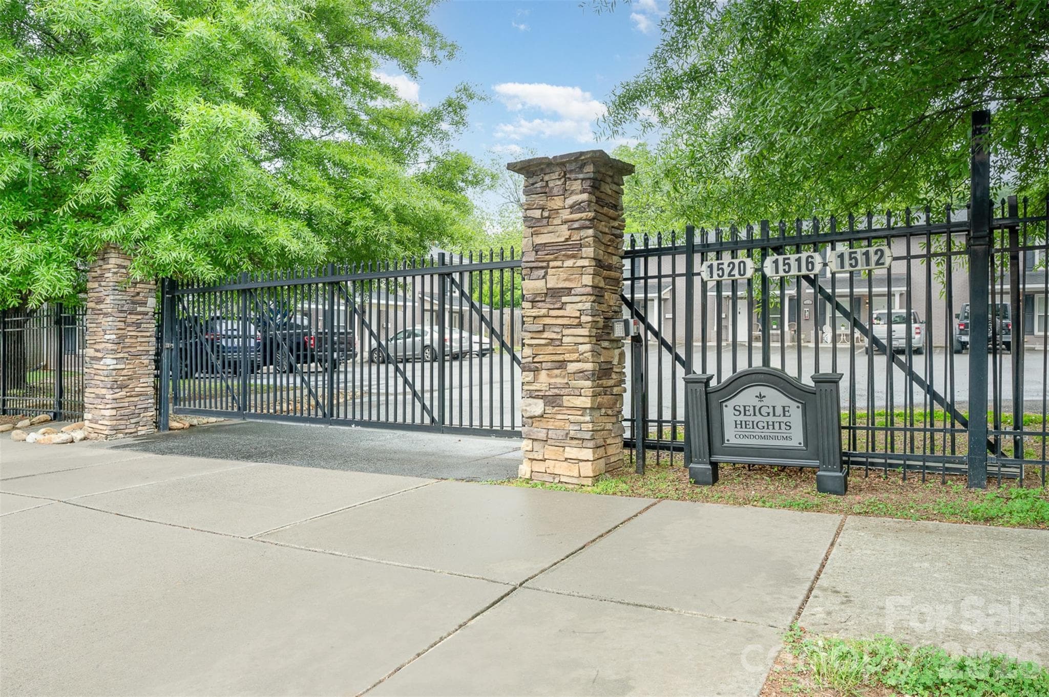 Condominium at 1512 Seigle Avenue, Charlotte, photo 12 of 13
