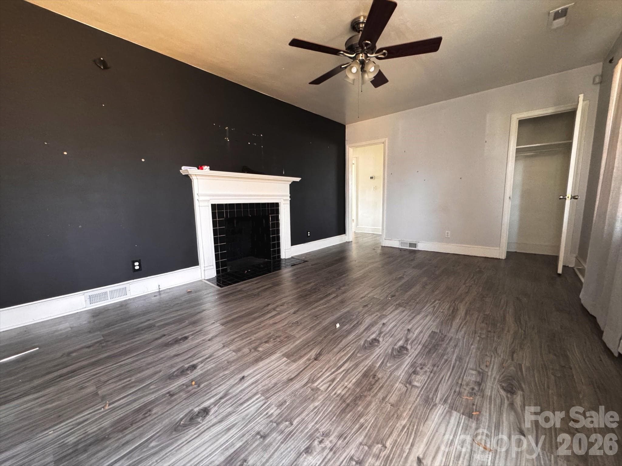 Single Family Residence at 711 Yuma Street, Charlotte, photo 4 of 11