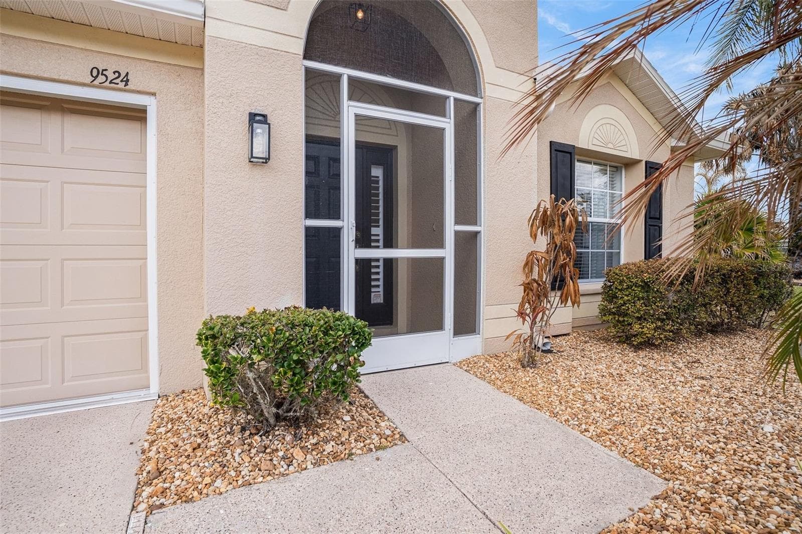 Single Family Residence at 9524 ROLLING CIR, SAN ANTONIO, photo 3 of 33