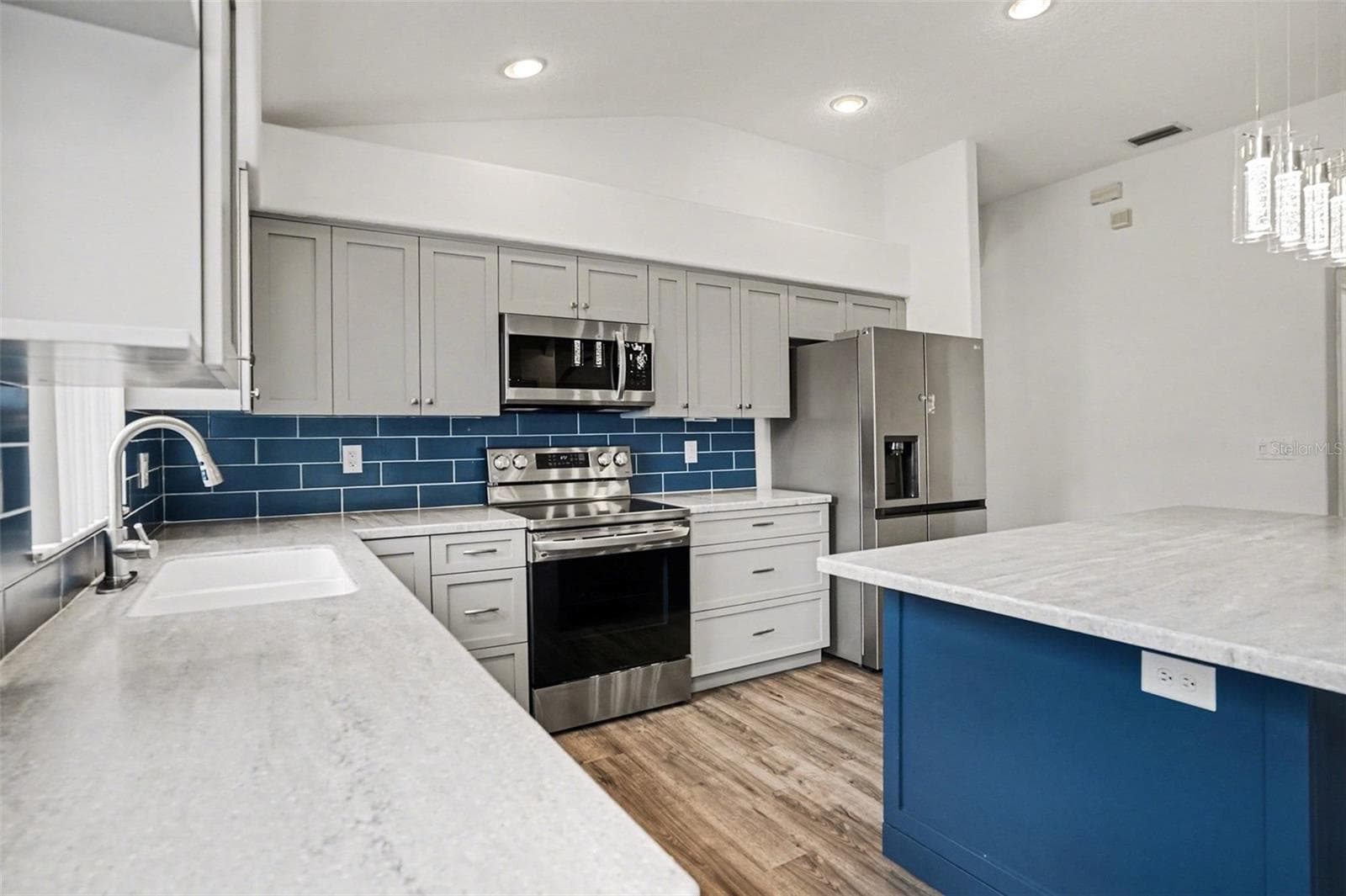 Single Family Residence at 9524 ROLLING CIR, SAN ANTONIO, photo 11 of 33