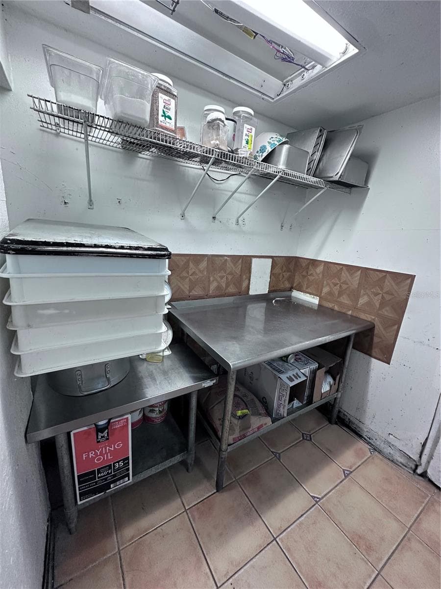 Restaurant at 9852 E COLONIAL DR, ORLANDO, photo 5 of 6