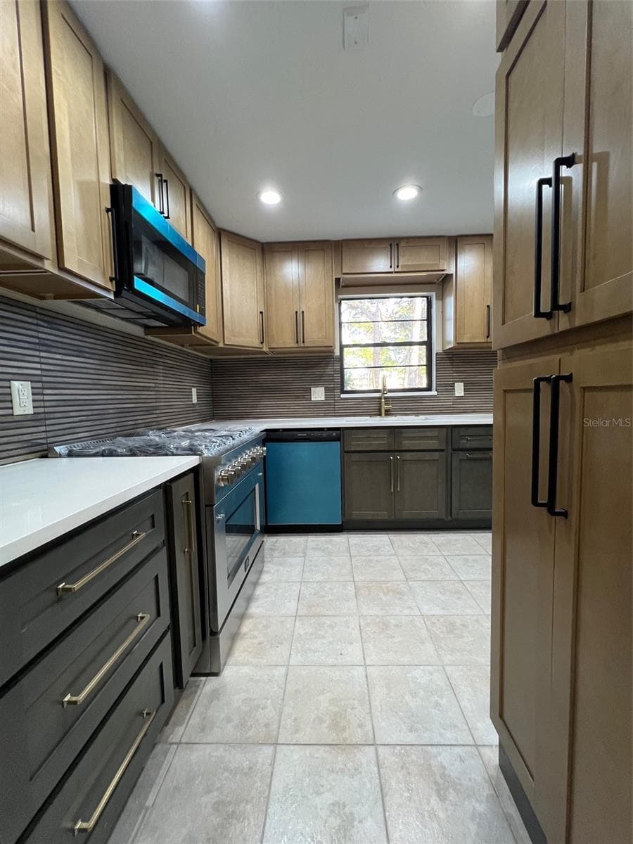 Condominium at 5970 80TH ST N #101, ST PETERSBURG, photo 14 of 34