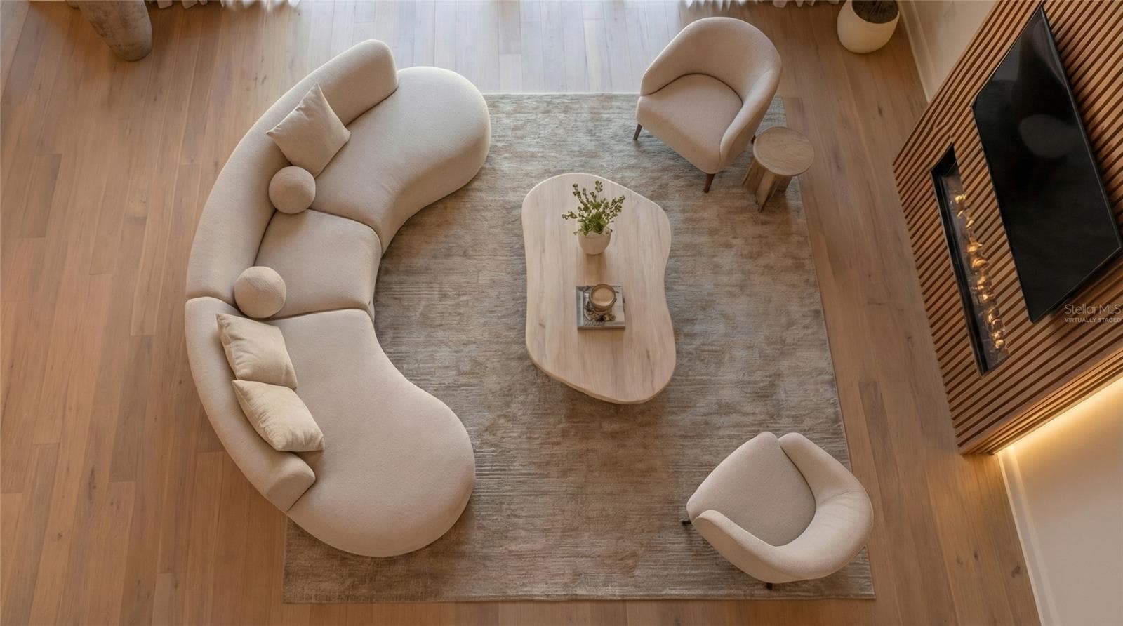 Virtually Staged - 9760 LAUREL BERRY DR, ORLANDO