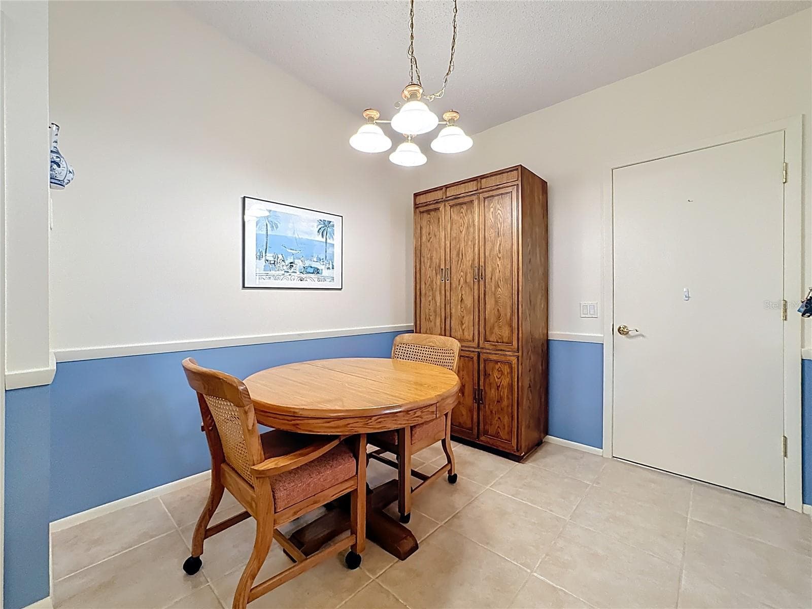 Eat in dinette area in kitchen. - 5611 GARDEN LAKES DR, BRADENTON