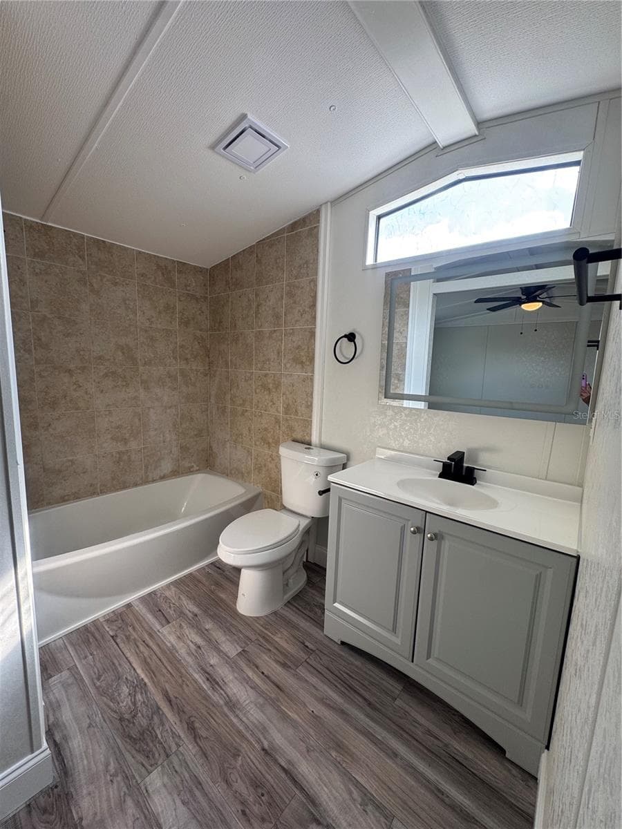 Manufactured Home at 5035 SOUTHSHORE DR, POLK CITY, photo 17 of 34