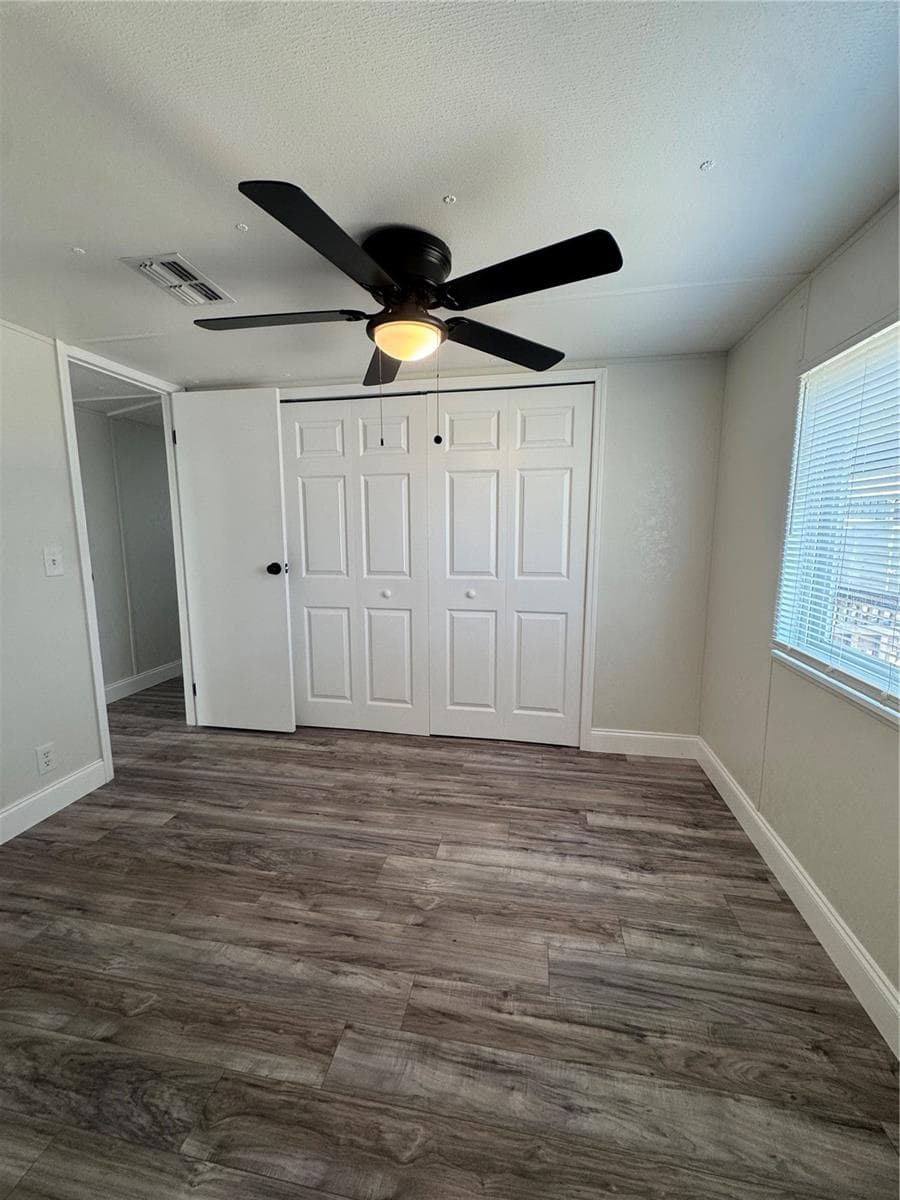 Manufactured Home at 5035 SOUTHSHORE DR, POLK CITY, photo 19 of 34
