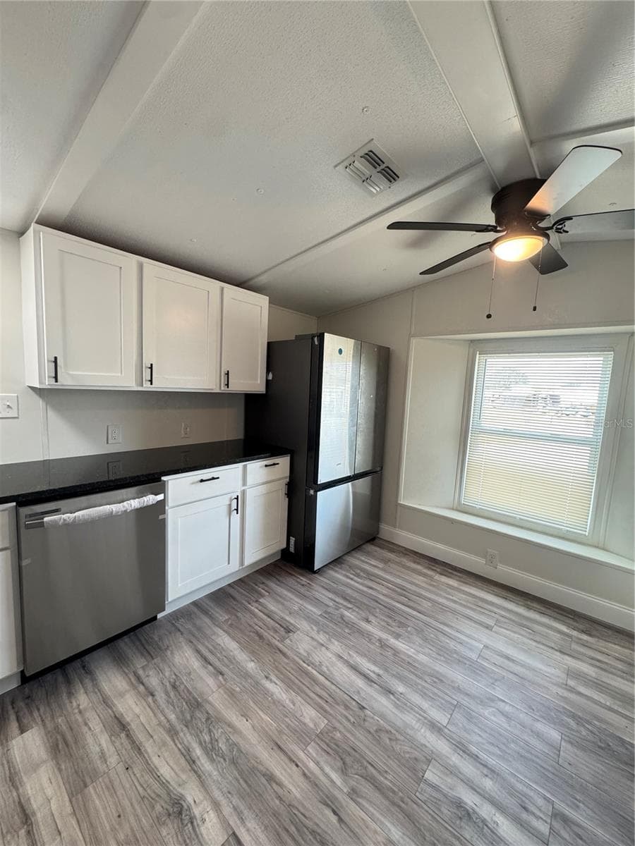 Manufactured Home at 5035 SOUTHSHORE DR, POLK CITY, photo 12 of 34