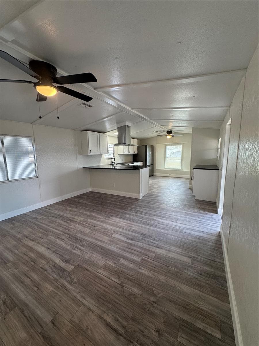 Manufactured Home at 5035 SOUTHSHORE DR, POLK CITY, photo 7 of 34