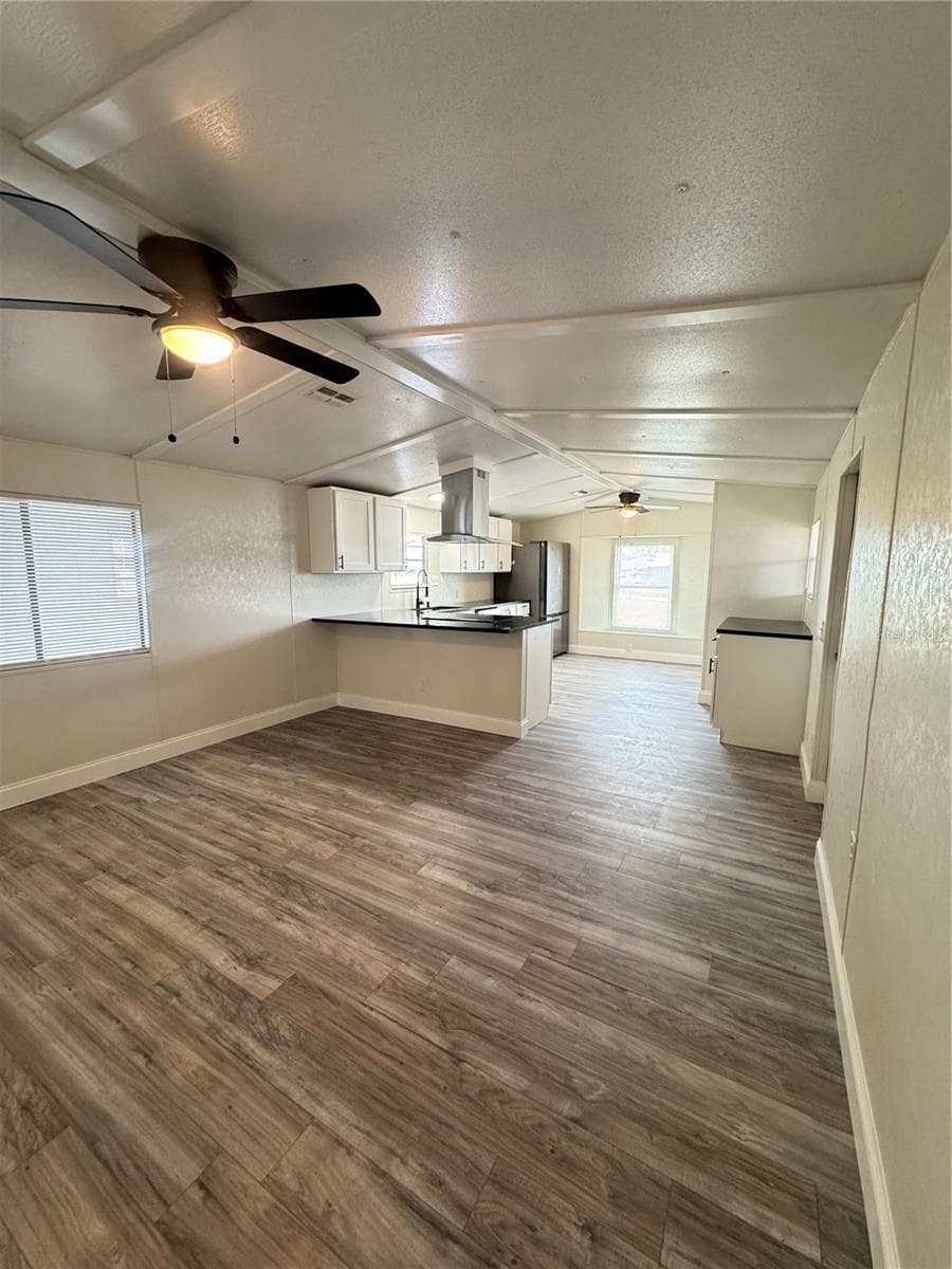 Manufactured Home at 5035 SOUTHSHORE DR, POLK CITY, photo 8 of 34