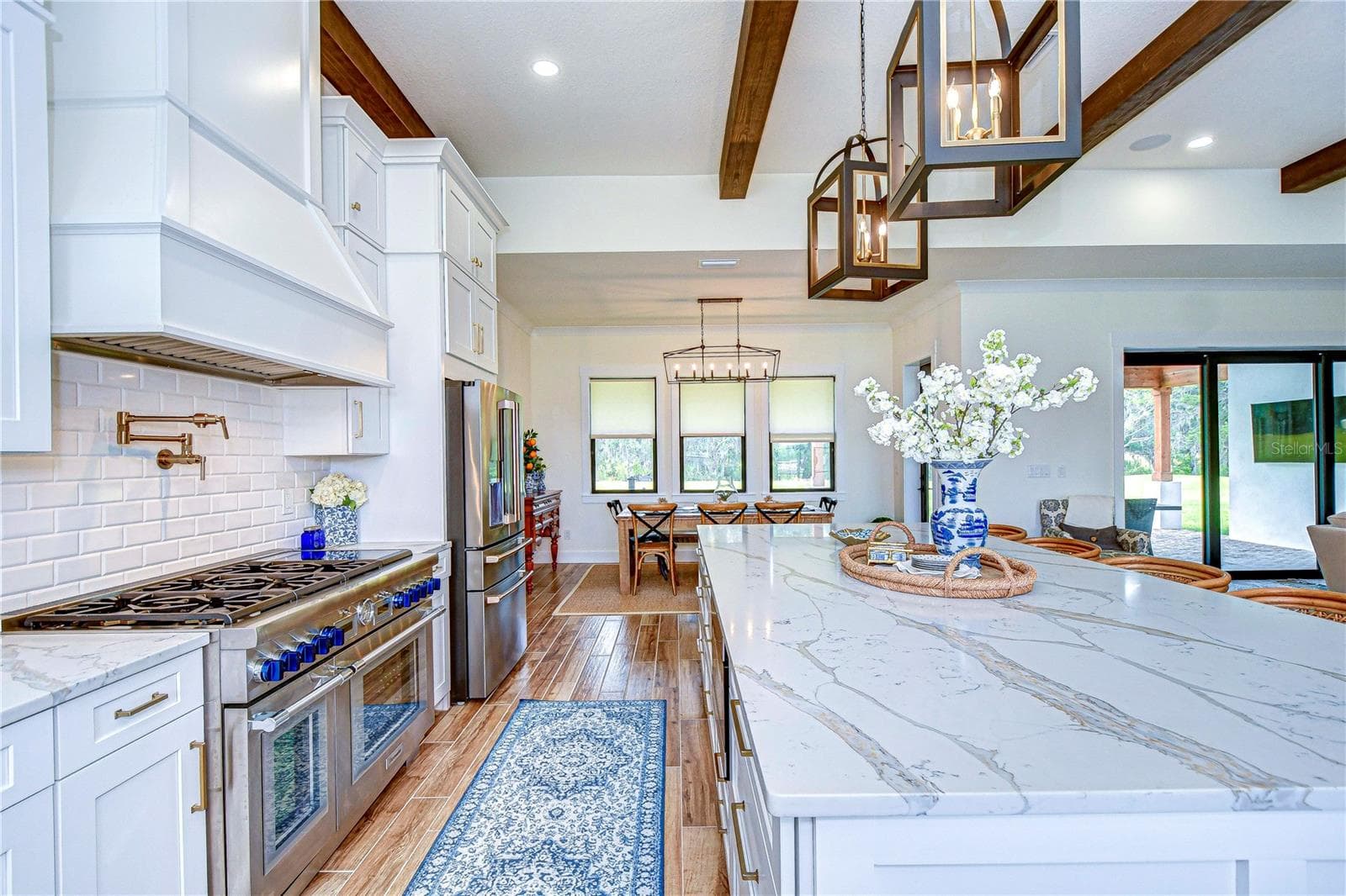 Quartz countertops - 111 ALAFIA ESTATES LN, LITHIA