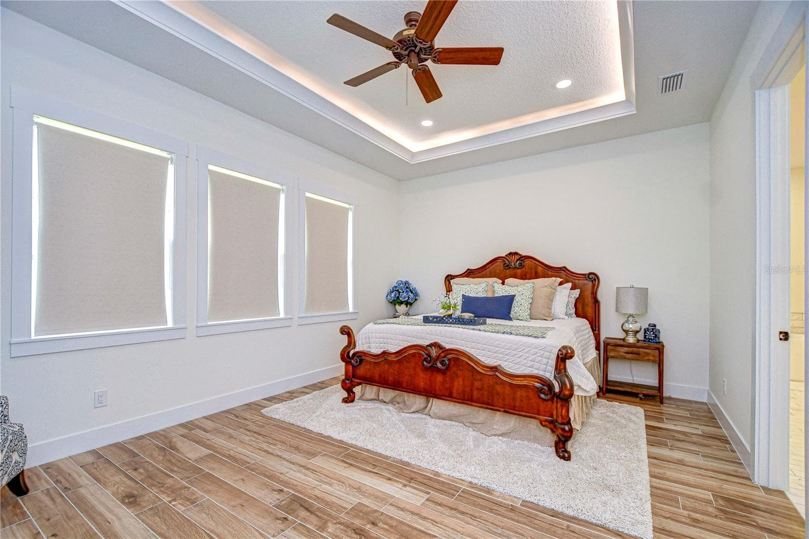 Private ensuite in one bedroom - 111 ALAFIA ESTATES LN, LITHIA