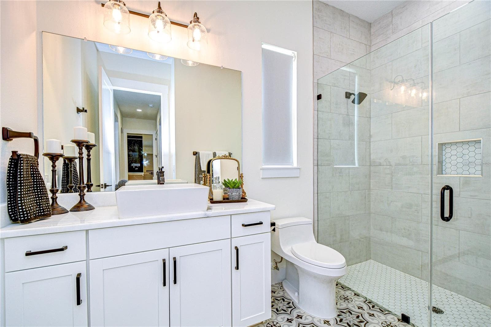 Bathroom with shower - 111 ALAFIA ESTATES LN, LITHIA