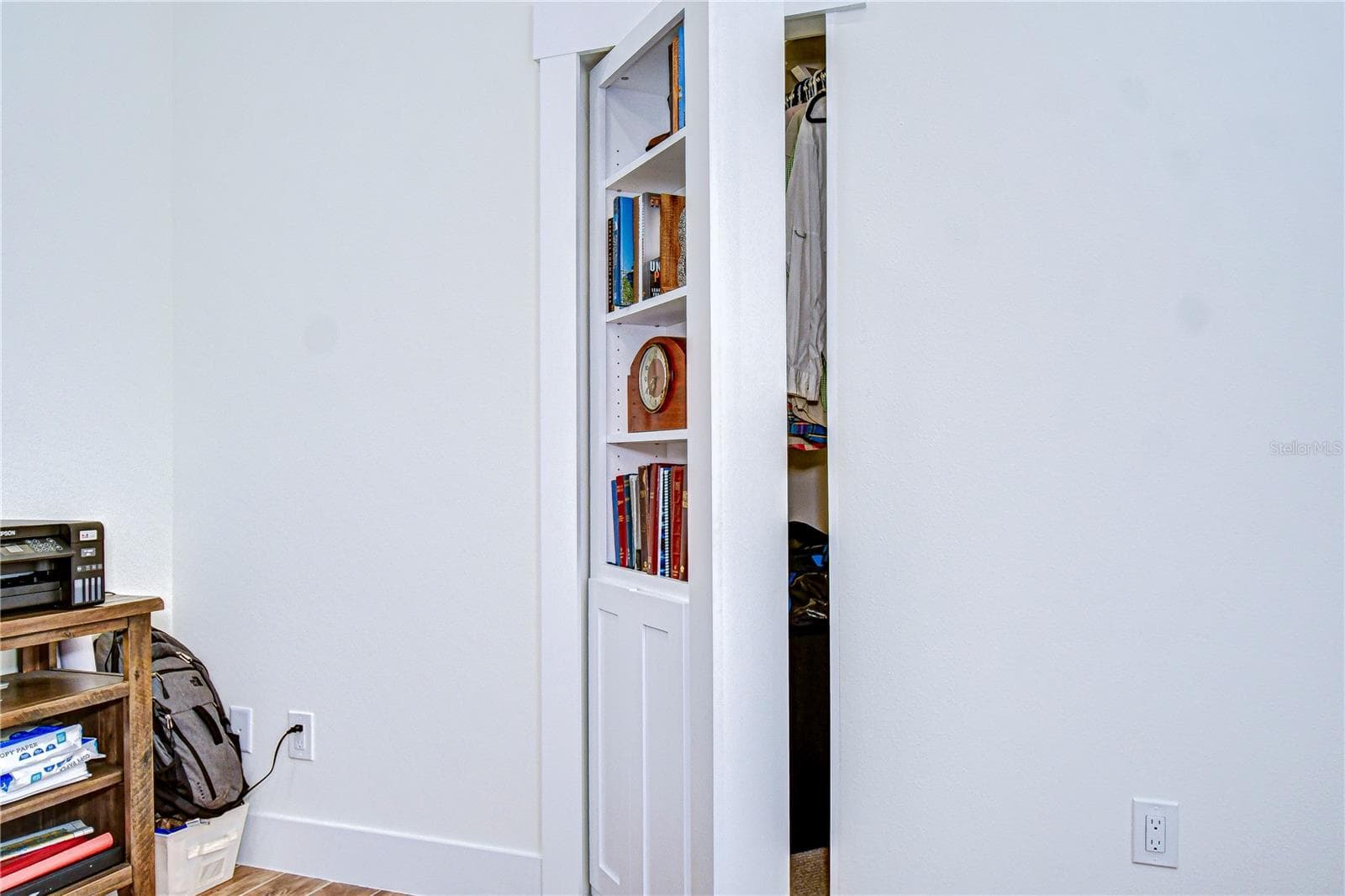 Hidden Murphy door - 111 ALAFIA ESTATES LN, LITHIA