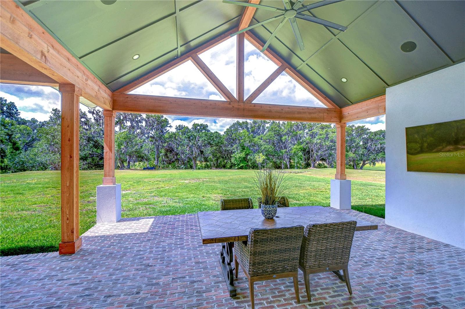 Brick-paver lanai - 111 ALAFIA ESTATES LN, LITHIA