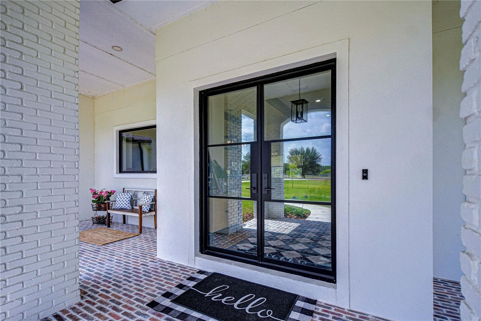 8-foot doorways - 111 ALAFIA ESTATES LN, LITHIA