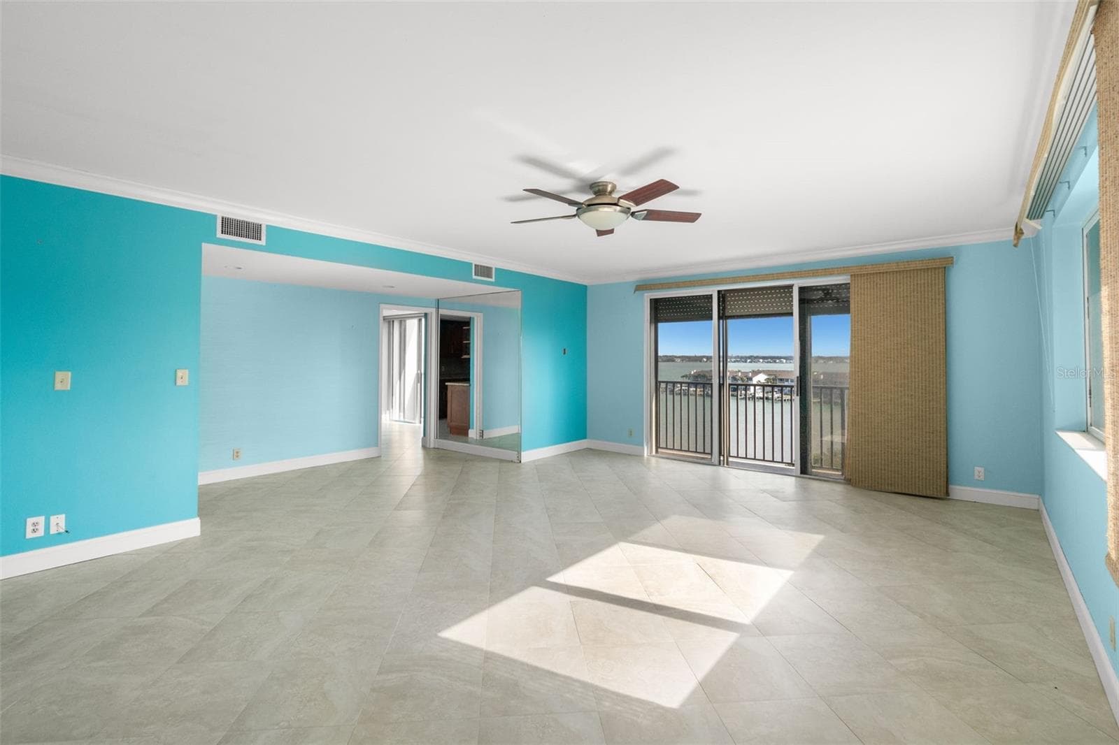 Front living room - 1501 GULF BLVD #603, CLEARWATER BEACH