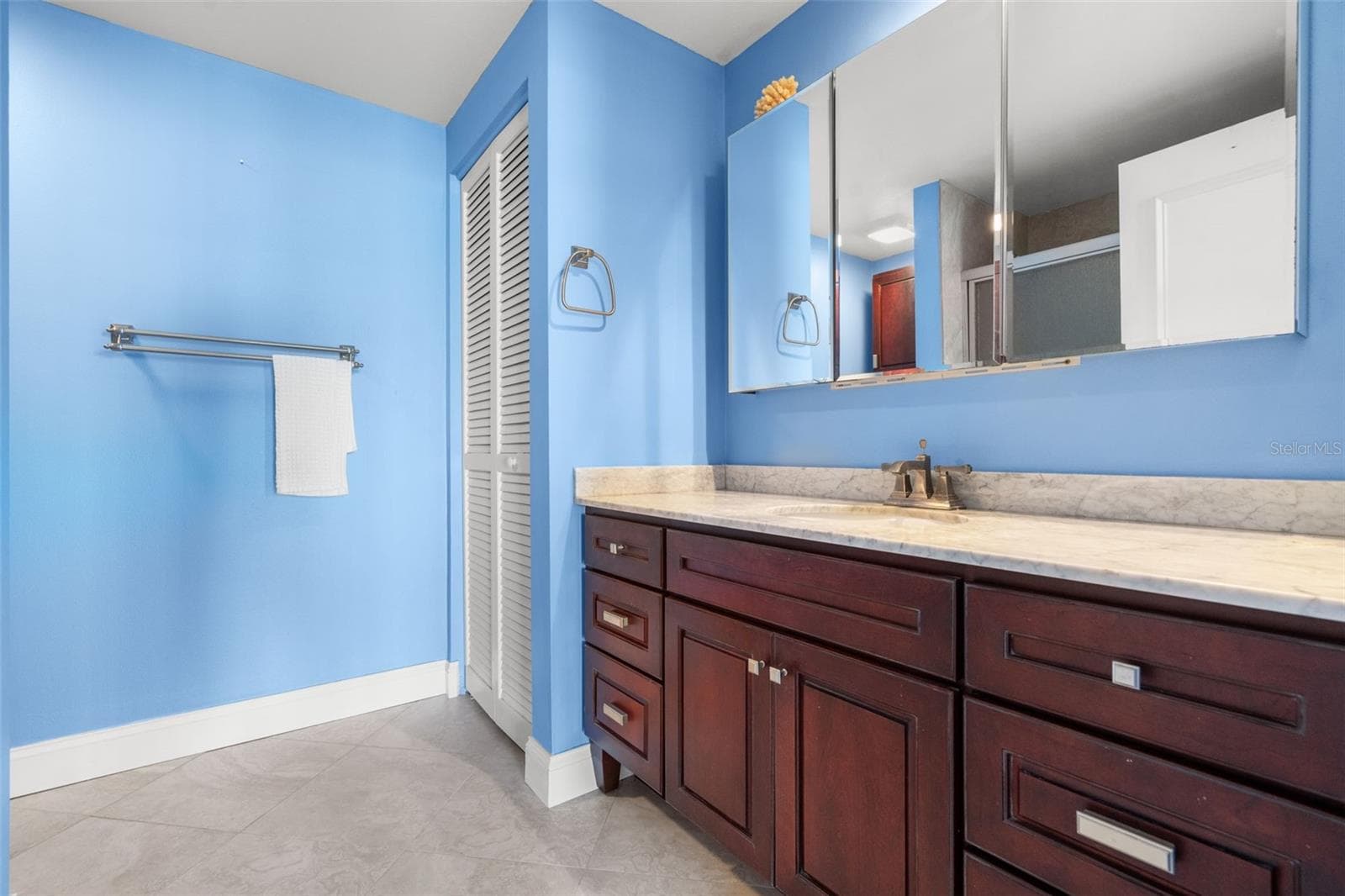 Guest bathroom - 1501 GULF BLVD #603, CLEARWATER BEACH