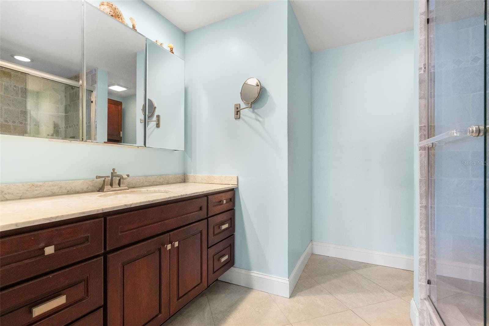Guest bathroom - 1501 GULF BLVD #603, CLEARWATER BEACH