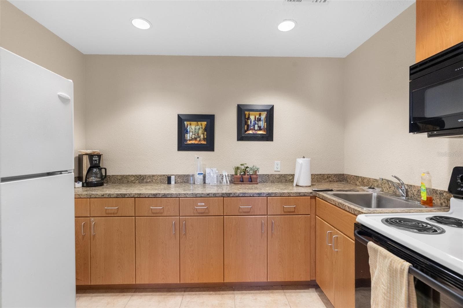 Clubhouse kitchen - 1501 GULF BLVD #603, CLEARWATER BEACH