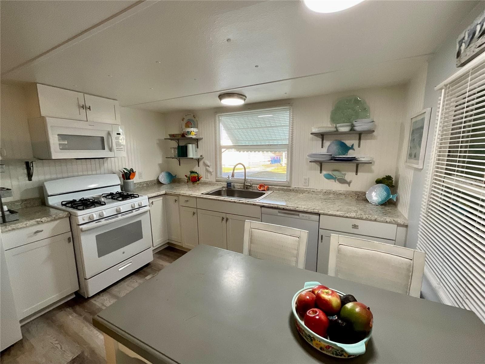 Closer up view of UPdated kitchen - 6580 SEMINOLE BLVD #510, SEMINOLE