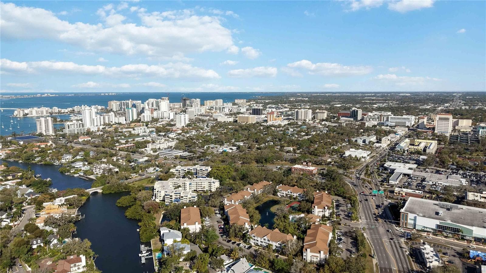 Condominium at 850 S TAMIAMI TRL #630, SARASOTA, photo 36 of 42
