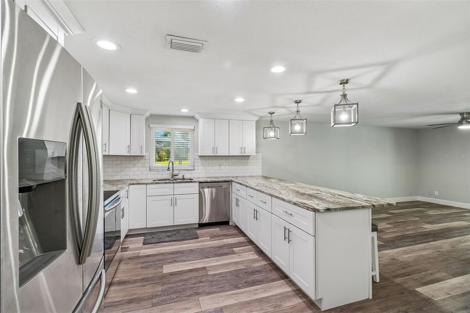 Single Family Residence at 10909 CANDY LN, NEW PORT RICHEY, photo 11 of 37